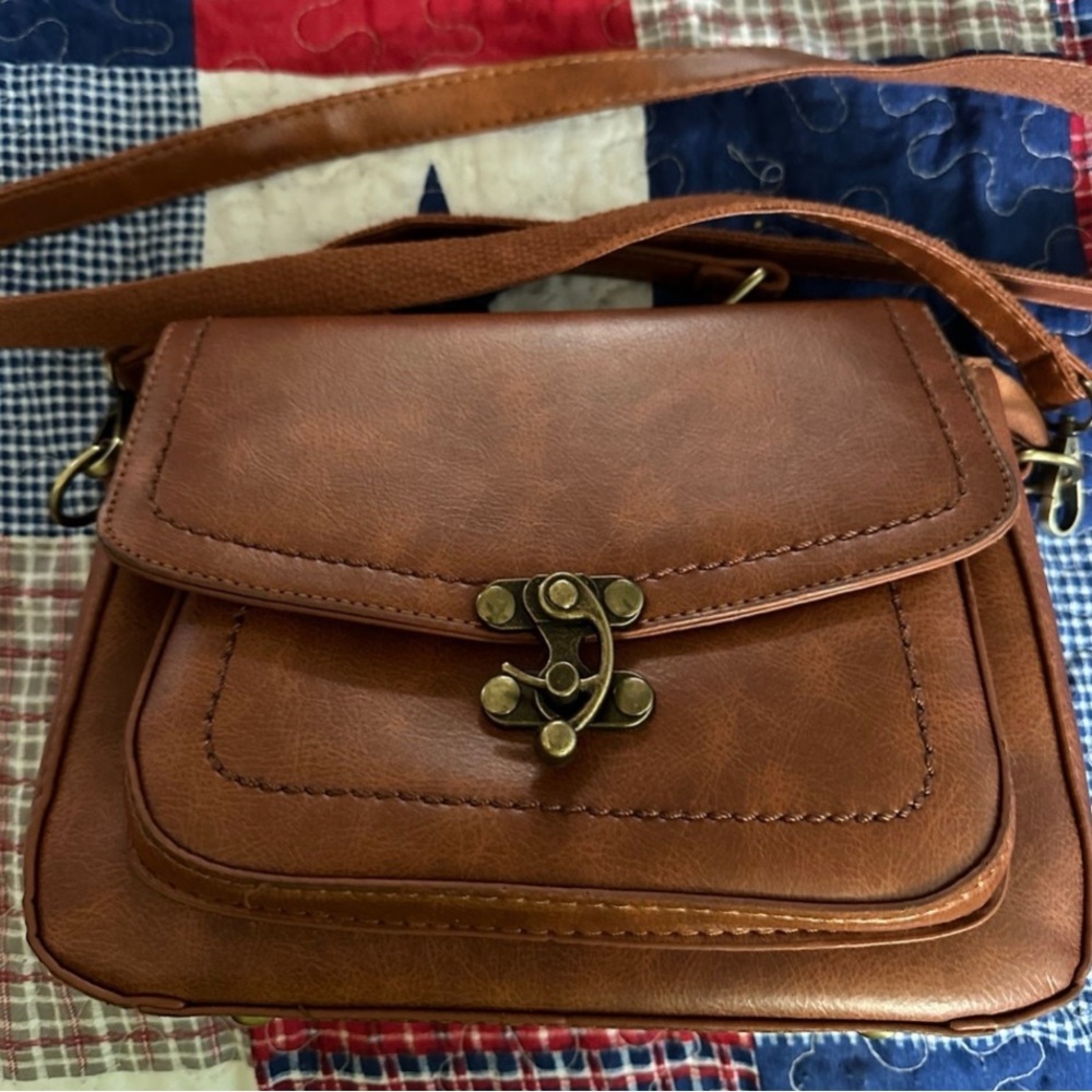 Elegant Brown Leather Crossbody Bag